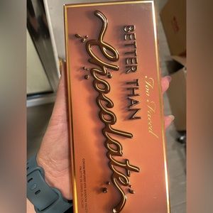 Too Faced Better Than Chocolate Eyeshadow 18 eye shadows Palette